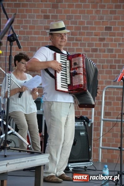 Zdjęcie w galerii na portalu naszraciborz.pl: Koncert zespołu 60 PLUS na Zamku Piastowskim wiadomości z regionu