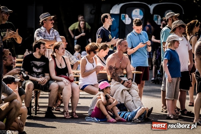 Zdjęcie w galerii na portalu naszraciborz.pl: Bitwa wojów nad Ulgą. Pierwszy dzień VIII Raciborskiego Festiwalu Średniowiecznego już za nami wiadomości z regionu
