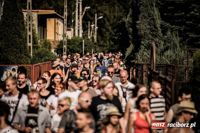 Zdjęcie w galerii na portalu naszraciborz.pl: Bitwa wojów nad Ulgą. Pierwszy dzień VIII Raciborskiego Festiwalu Średniowiecznego już za nami wiadomości z regionu