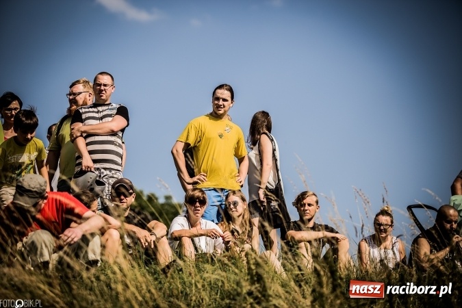 Zdjęcie w galerii na portalu naszraciborz.pl: Bitwa wojów nad Ulgą. Pierwszy dzień VIII Raciborskiego Festiwalu Średniowiecznego już za nami wiadomości z regionu