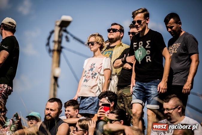 Zdjęcie w galerii na portalu naszraciborz.pl: Bitwa wojów nad Ulgą. Pierwszy dzień VIII Raciborskiego Festiwalu Średniowiecznego już za nami wiadomości z regionu