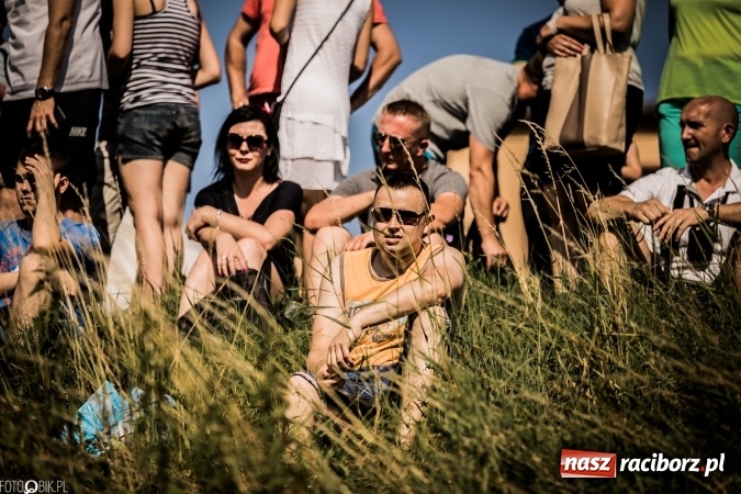 Zdjęcie w galerii na portalu naszraciborz.pl: Bitwa wojów nad Ulgą. Pierwszy dzień VIII Raciborskiego Festiwalu Średniowiecznego już za nami wiadomości z regionu