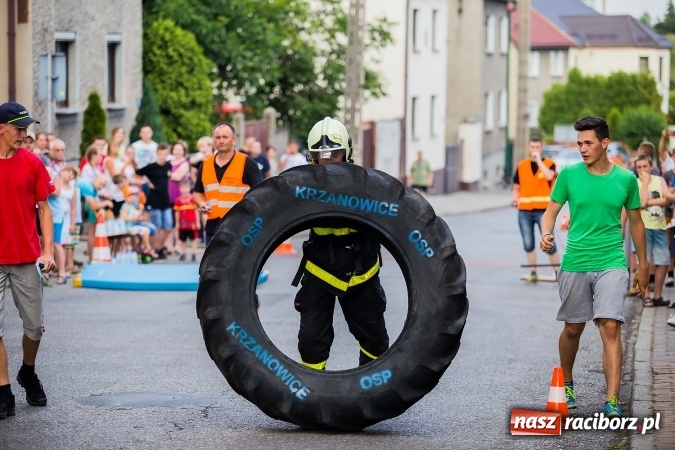 Zdjęcie w galerii na portalu naszraciborz.pl: Żelazny jak strażak w Krzanowicach. David Pasek z pucharem prezesa OSP Krzanowice wiadomości z regionu