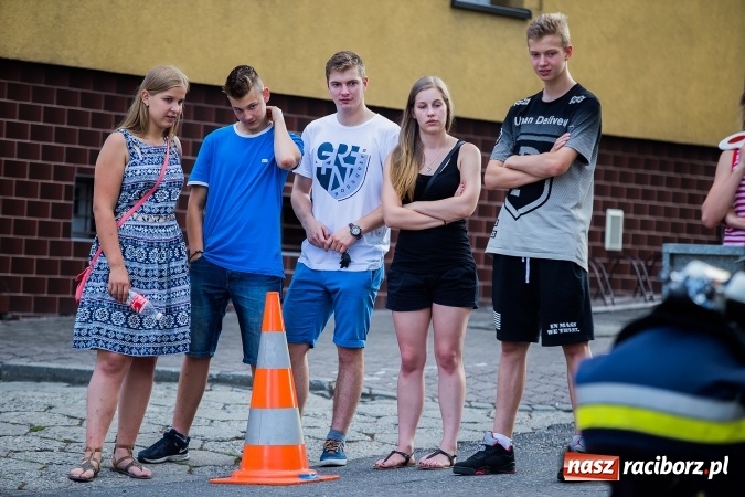 Zdjęcie w galerii na portalu naszraciborz.pl: Żelazny jak strażak w Krzanowicach. David Pasek z pucharem prezesa OSP Krzanowice wiadomości z regionu