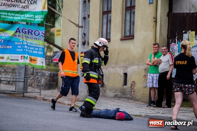 Zdjęcie w galerii na portalu naszraciborz.pl: Żelazny jak strażak w Krzanowicach. David Pasek z pucharem prezesa OSP Krzanowice wiadomości z regionu