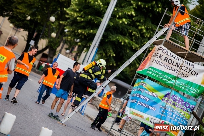 Zdjęcie w galerii na portalu naszraciborz.pl: Żelazny jak strażak w Krzanowicach. David Pasek z pucharem prezesa OSP Krzanowice wiadomości z regionu