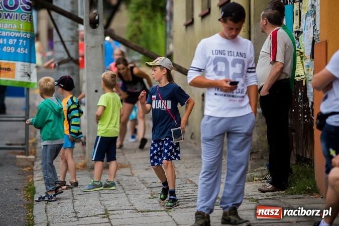 Zdjęcie w galerii na portalu naszraciborz.pl: Żelazny jak strażak w Krzanowicach. David Pasek z pucharem prezesa OSP Krzanowice wiadomości z regionu