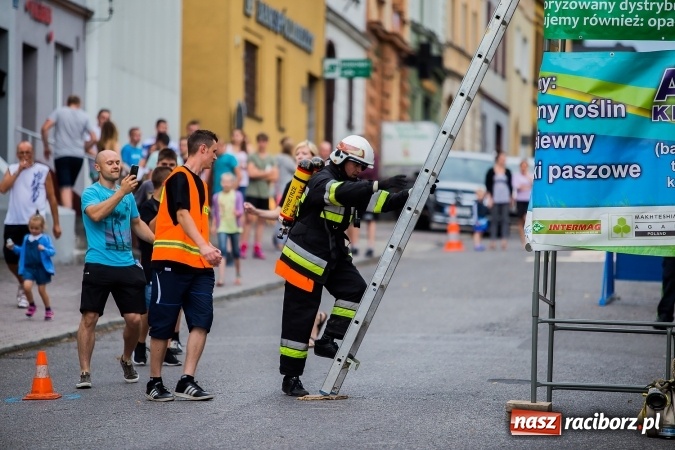 Zdjęcie w galerii na portalu naszraciborz.pl: Żelazny jak strażak w Krzanowicach. David Pasek z pucharem prezesa OSP Krzanowice wiadomości z regionu