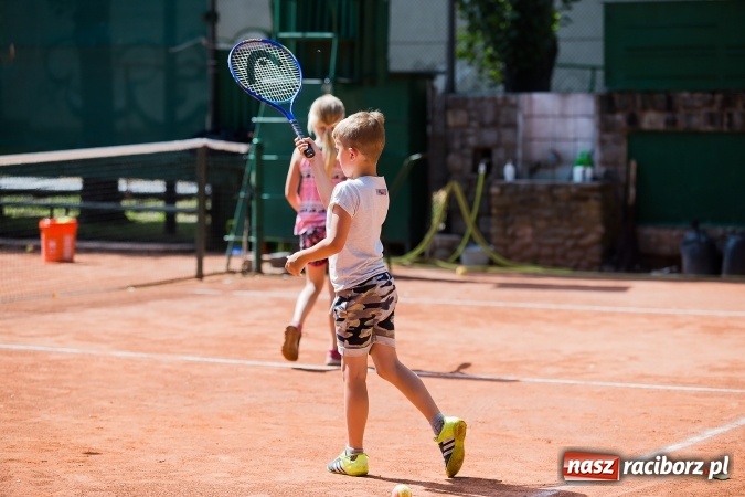 Zdjęcie w galerii na portalu naszraciborz.pl: Tenisowy piknik rodzinny na korcie przy ul. Pracy  wiadomości z regionu