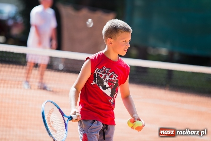 Zdjęcie w galerii na portalu naszraciborz.pl: Tenisowy piknik rodzinny na korcie przy ul. Pracy  wiadomości z regionu