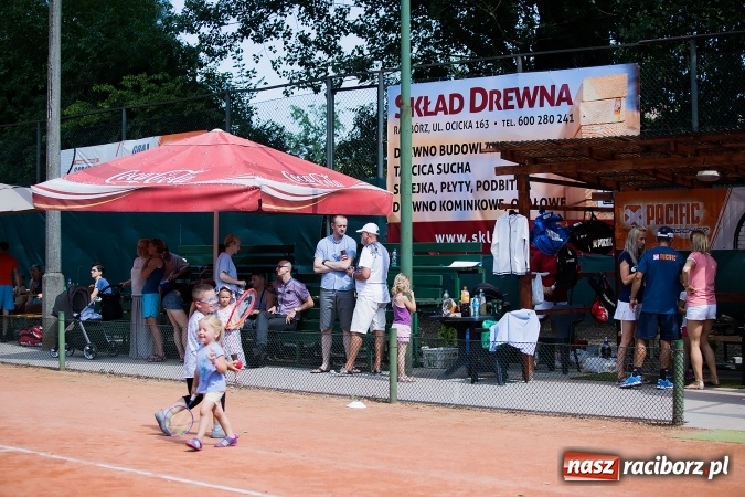 Zdjęcie w galerii na portalu naszraciborz.pl: Tenisowy piknik rodzinny na korcie przy ul. Pracy  wiadomości z regionu