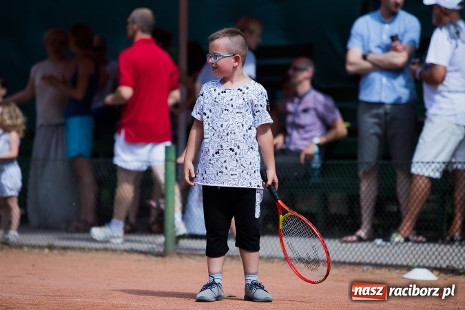 Zdjęcie w galerii na portalu naszraciborz.pl: Tenisowy piknik rodzinny na korcie przy ul. Pracy  wiadomości z regionu