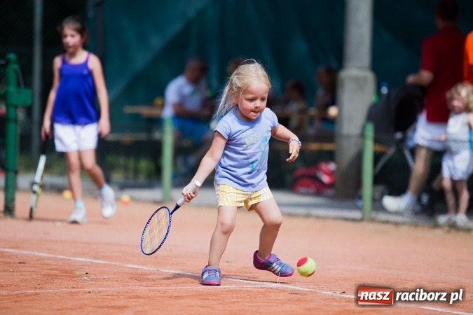 Zdjęcie w galerii na portalu naszraciborz.pl: Tenisowy piknik rodzinny na korcie przy ul. Pracy  wiadomości z regionu