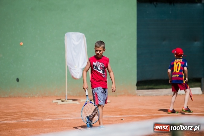 Zdjęcie w galerii na portalu naszraciborz.pl: Tenisowy piknik rodzinny na korcie przy ul. Pracy  wiadomości z regionu