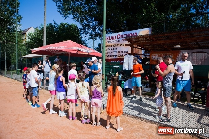 Zdjęcie w galerii na portalu naszraciborz.pl: Tenisowy piknik rodzinny na korcie przy ul. Pracy  wiadomości z regionu