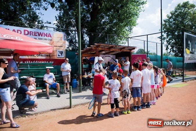 Zdjęcie w galerii na portalu naszraciborz.pl: Tenisowy piknik rodzinny na korcie przy ul. Pracy  wiadomości z regionu