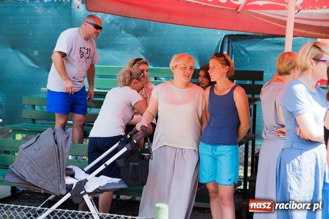 Zdjęcie w galerii na portalu naszraciborz.pl: Tenisowy piknik rodzinny na korcie przy ul. Pracy  wiadomości z regionu