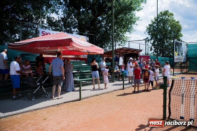 Zdjęcie w galerii na portalu naszraciborz.pl: Tenisowy piknik rodzinny na korcie przy ul. Pracy  wiadomości z regionu