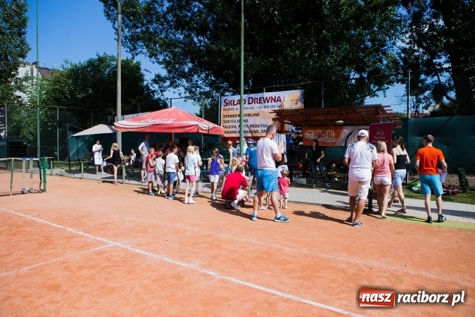 Zdjęcie w galerii na portalu naszraciborz.pl: Tenisowy piknik rodzinny na korcie przy ul. Pracy  wiadomości z regionu