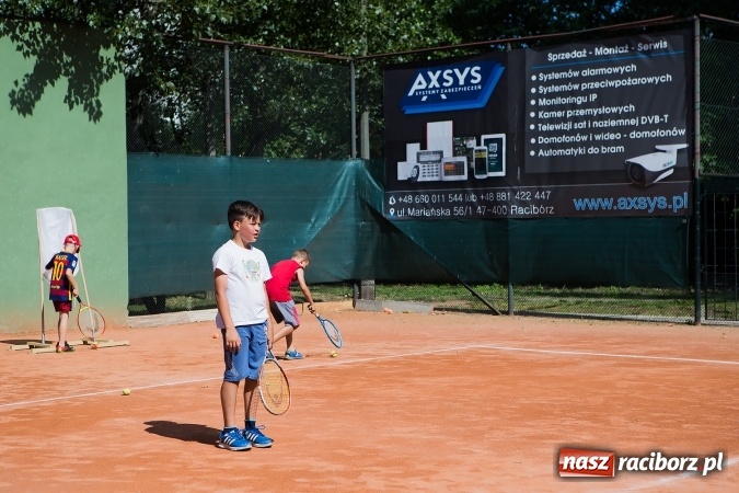 Zdjęcie w galerii na portalu naszraciborz.pl: Tenisowy piknik rodzinny na korcie przy ul. Pracy  wiadomości z regionu