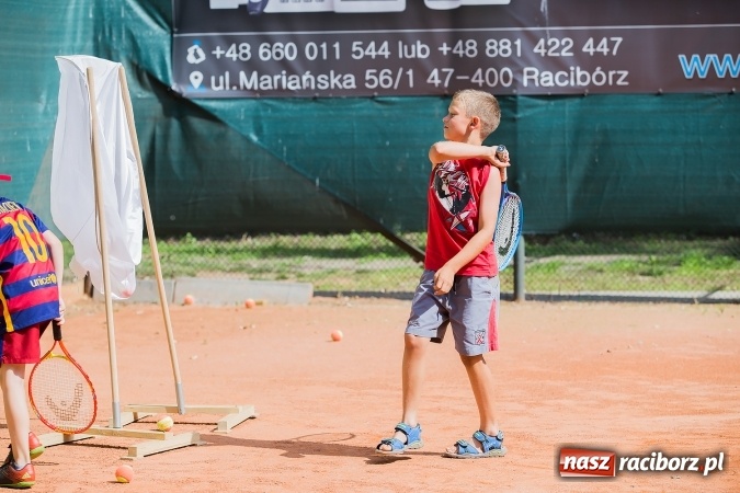 Zdjęcie w galerii na portalu naszraciborz.pl: Tenisowy piknik rodzinny na korcie przy ul. Pracy  wiadomości z regionu
