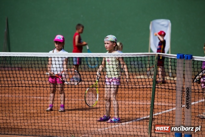 Zdjęcie w galerii na portalu naszraciborz.pl: Tenisowy piknik rodzinny na korcie przy ul. Pracy  wiadomości z regionu