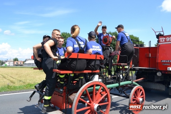 Zdjęcie w galerii na portalu naszraciborz.pl: Zawody sikawek konnych w Bieńkowicach. Złoto dla gospodarzy, Przewozu i Zabełkowa wiadomości z regionu