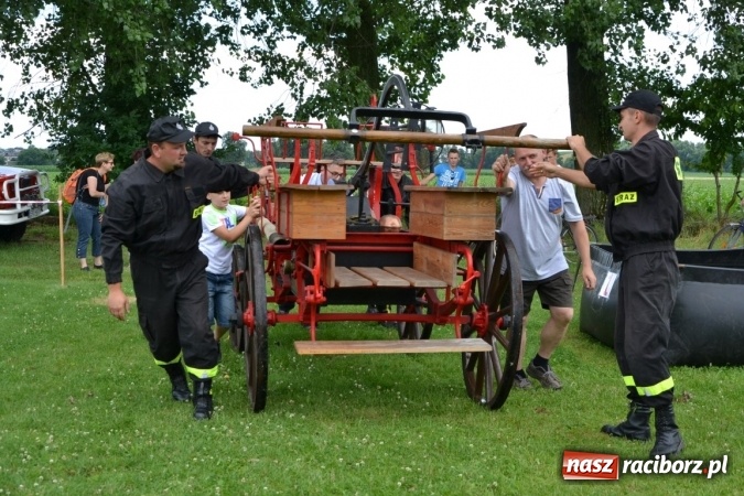 Zdjęcie w galerii na portalu naszraciborz.pl: Zawody sikawek konnych w Bieńkowicach. Złoto dla gospodarzy, Przewozu i Zabełkowa wiadomości z regionu