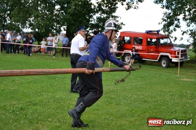 Zdjęcie w galerii na portalu naszraciborz.pl: Zawody sikawek konnych w Bieńkowicach. Złoto dla gospodarzy, Przewozu i Zabełkowa wiadomości z regionu