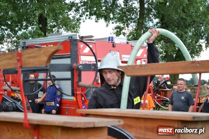 Zdjęcie w galerii na portalu naszraciborz.pl: Zawody sikawek konnych w Bieńkowicach. Złoto dla gospodarzy, Przewozu i Zabełkowa wiadomości z regionu