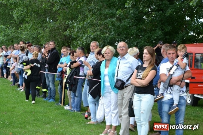 Zdjęcie w galerii na portalu naszraciborz.pl: Zawody sikawek konnych w Bieńkowicach. Złoto dla gospodarzy, Przewozu i Zabełkowa wiadomości z regionu