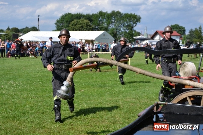 Zdjęcie w galerii na portalu naszraciborz.pl: Zawody sikawek konnych w Bieńkowicach. Złoto dla gospodarzy, Przewozu i Zabełkowa wiadomości z regionu