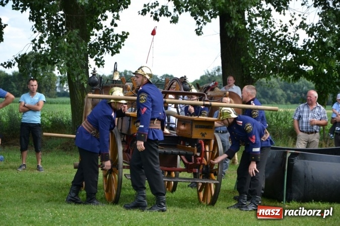 Zdjęcie w galerii na portalu naszraciborz.pl: Zawody sikawek konnych w Bieńkowicach. Złoto dla gospodarzy, Przewozu i Zabełkowa wiadomości z regionu