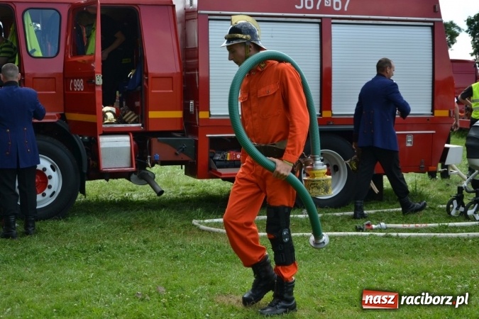 Zdjęcie w galerii na portalu naszraciborz.pl: Zawody sikawek konnych w Bieńkowicach. Złoto dla gospodarzy, Przewozu i Zabełkowa wiadomości z regionu