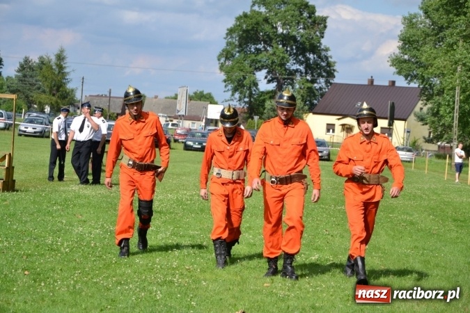 Zdjęcie w galerii na portalu naszraciborz.pl: Zawody sikawek konnych w Bieńkowicach. Złoto dla gospodarzy, Przewozu i Zabełkowa wiadomości z regionu