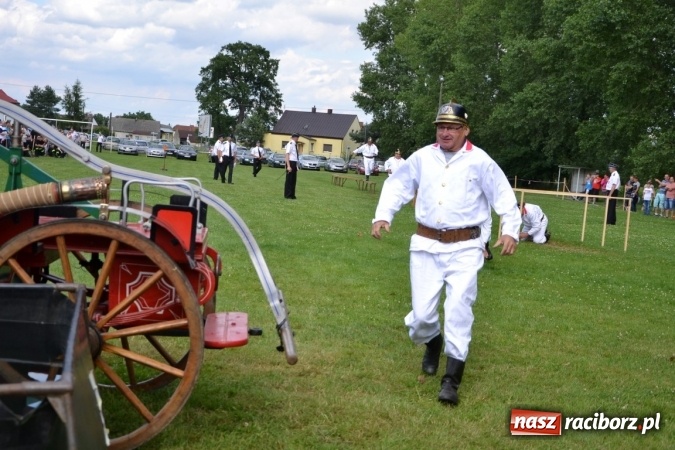 Zdjęcie w galerii na portalu naszraciborz.pl: Zawody sikawek konnych w Bieńkowicach. Złoto dla gospodarzy, Przewozu i Zabełkowa wiadomości z regionu