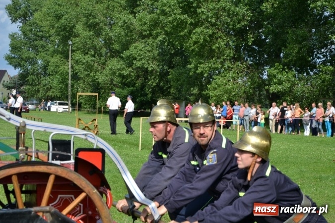 Zdjęcie w galerii na portalu naszraciborz.pl: Zawody sikawek konnych w Bieńkowicach. Złoto dla gospodarzy, Przewozu i Zabełkowa wiadomości z regionu