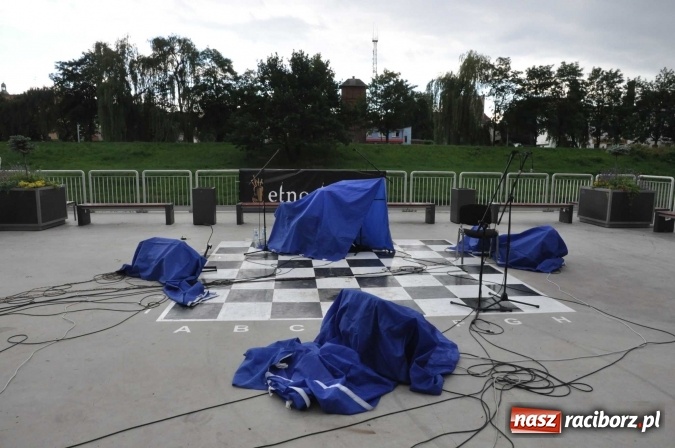 Zdjęcie w galerii na portalu naszraciborz.pl: Etnostation - muzyka pięciu stron świata na przystani w Raciborzu wiadomości z regionu