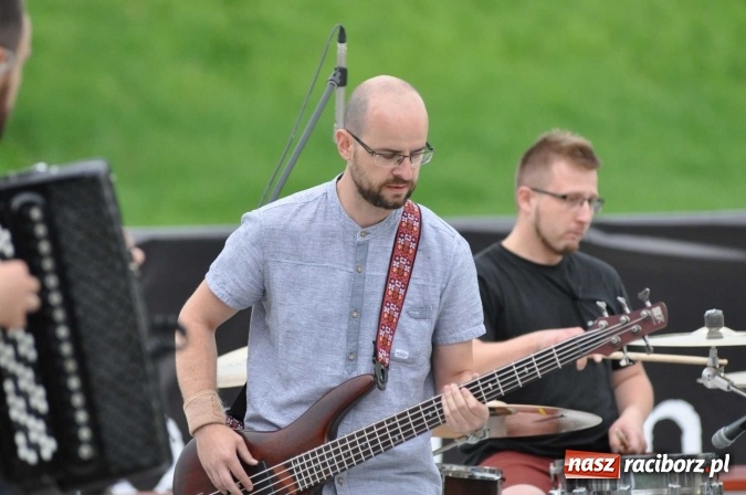 Zdjęcie w galerii na portalu naszraciborz.pl: Etnostation - muzyka pięciu stron świata na przystani w Raciborzu wiadomości z regionu
