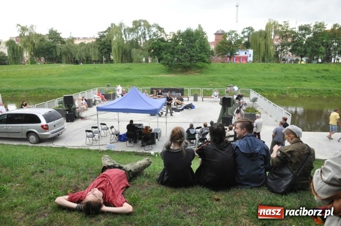 Zdjęcie w galerii na portalu naszraciborz.pl: Etnostation - muzyka pięciu stron świata na przystani w Raciborzu wiadomości z regionu