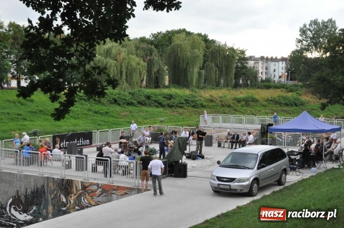 Zdjęcie w galerii na portalu naszraciborz.pl: Etnostation - muzyka pięciu stron świata na przystani w Raciborzu wiadomości z regionu