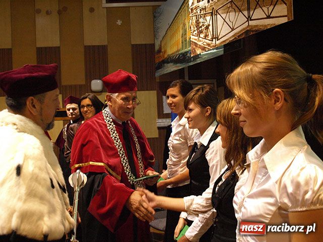 Zdjęcie w galerii na portalu naszraciborz.pl: Niż demograficzny nie zaszkodził wiadomości z regionu