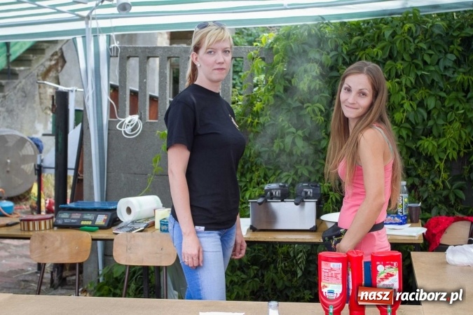 Zdjęcie w galerii na portalu naszraciborz.pl: Pokaz najnowszego sprzętu strażackiego na festynie w Krzanowicach wiadomości z regionu