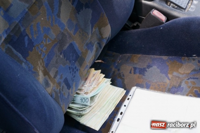 Zdjęcie w galerii na portalu naszraciborz.pl: Przestępstwo w Krzanowicach - chciał sprzedać garnki starszej kobiecie, ukradł pieniądze wiadomości z regionu