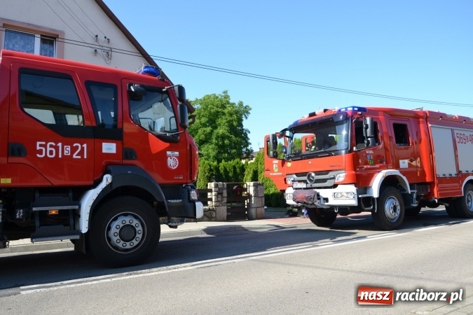 Zdjęcie w galerii na portalu naszraciborz.pl: Weekend strażaków - pożary, wypadki, konary i błoto na jezdniach, fałszywe alarmy  wiadomości z regionu