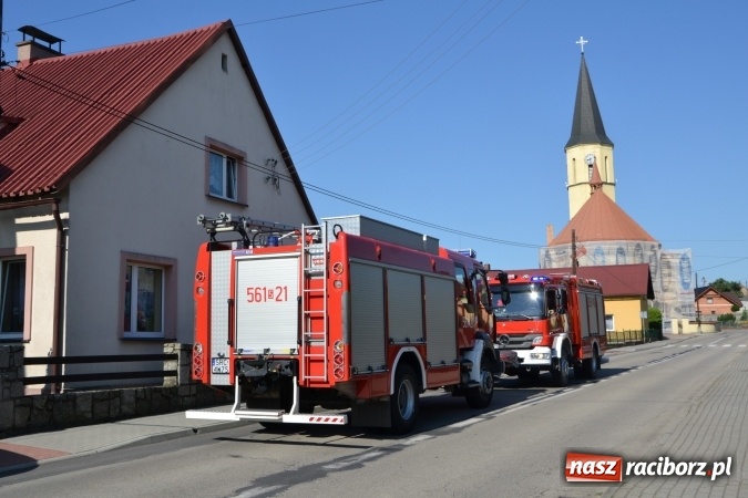 Zdjęcie w galerii na portalu naszraciborz.pl: Weekend strażaków - pożary, wypadki, konary i błoto na jezdniach, fałszywe alarmy  wiadomości z regionu