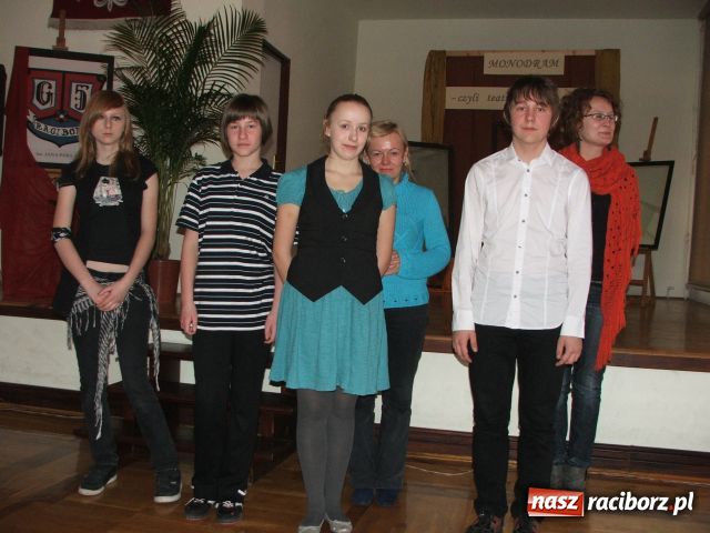 Zdjęcie w galerii na portalu naszraciborz.pl: Głos im się nie załamał… wiadomości z regionu