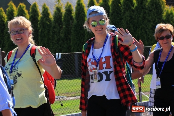 Zdjęcie w galerii na portalu naszraciborz.pl: Parafianie z Lubomi wyruszyli już na Jasną Górę wiadomości z regionu