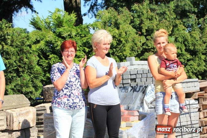 Zdjęcie w galerii na portalu naszraciborz.pl: Parafianie z Lubomi wyruszyli już na Jasną Górę wiadomości z regionu