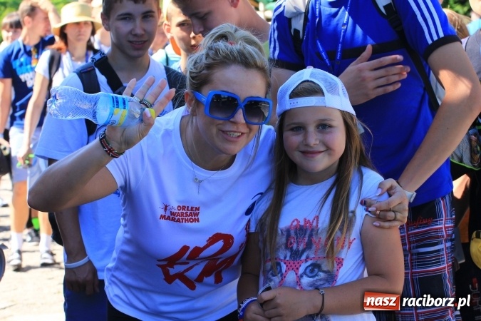 Zdjęcie w galerii na portalu naszraciborz.pl: Parafianie z Lubomi wyruszyli już na Jasną Górę wiadomości z regionu